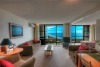 President Holiday Apartments - Absolute Beachfront