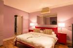 Pink Rose Guesthouse - For Men Only