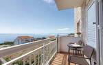 Three-Bedroom Apartment Podstrana with Sea View 07