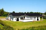 Four-Bedroom Holiday home in Juelsminde 4