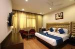 FabHotel Karol Bagh Metro 2