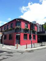 Queens Head Hotel