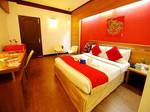 OYO Premium Munnar Couples Haven Garden