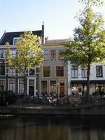 Historic Canal Apartment Leiden