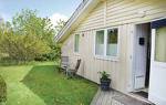 Three-Bedroom Holiday home with a Fireplace in Græsted