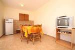 Apartment Povljana 6298a