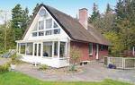 Three-Bedroom Holiday home with a Fireplace in Blåvand