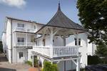 Ostsee-Appartements mit Strandkorb am Meer