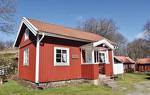 Two-Bedroom Holiday home in Svanesund