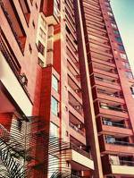 Modern Apartments Near Lleras Park