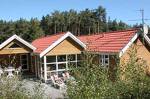 Four-Bedroom Holiday home in Aakirkeby 3